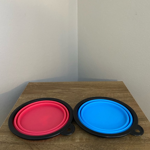 Set of two collapsible dog bowls - Picture 5 of 5